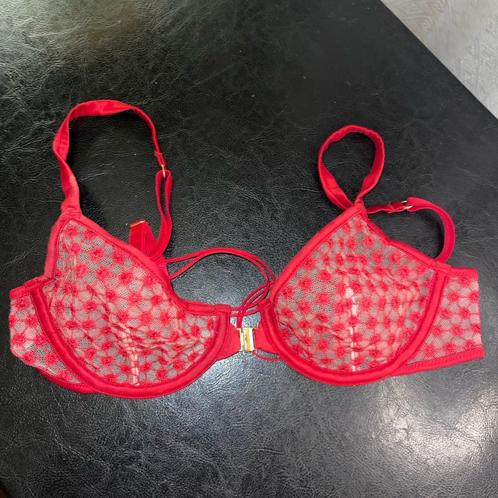 Victoria’s secret lace bra
